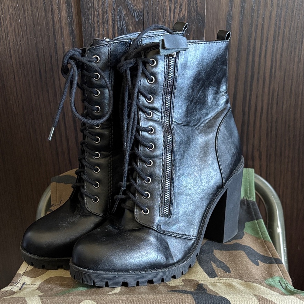 Soda Black Lace-Up Chunky Heel Ankle Boots